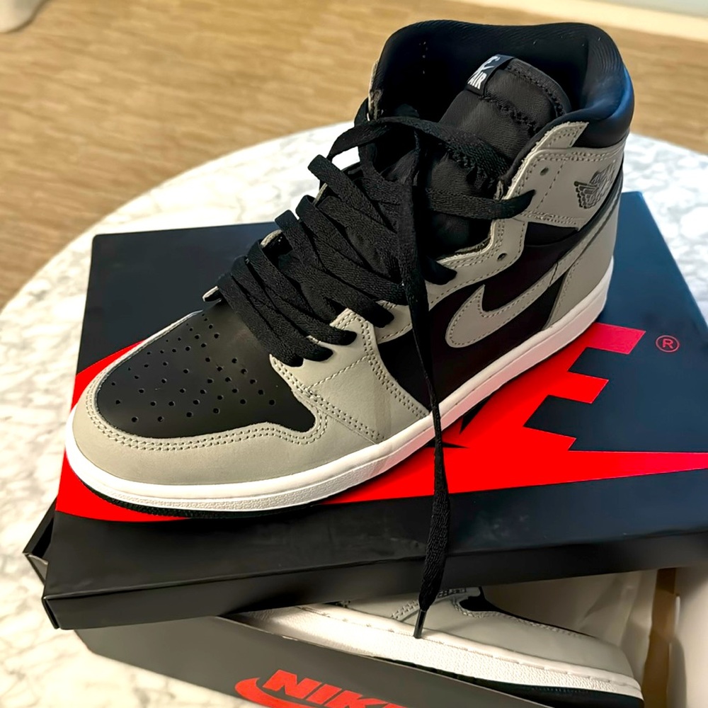 Size 9 men’s worn once.